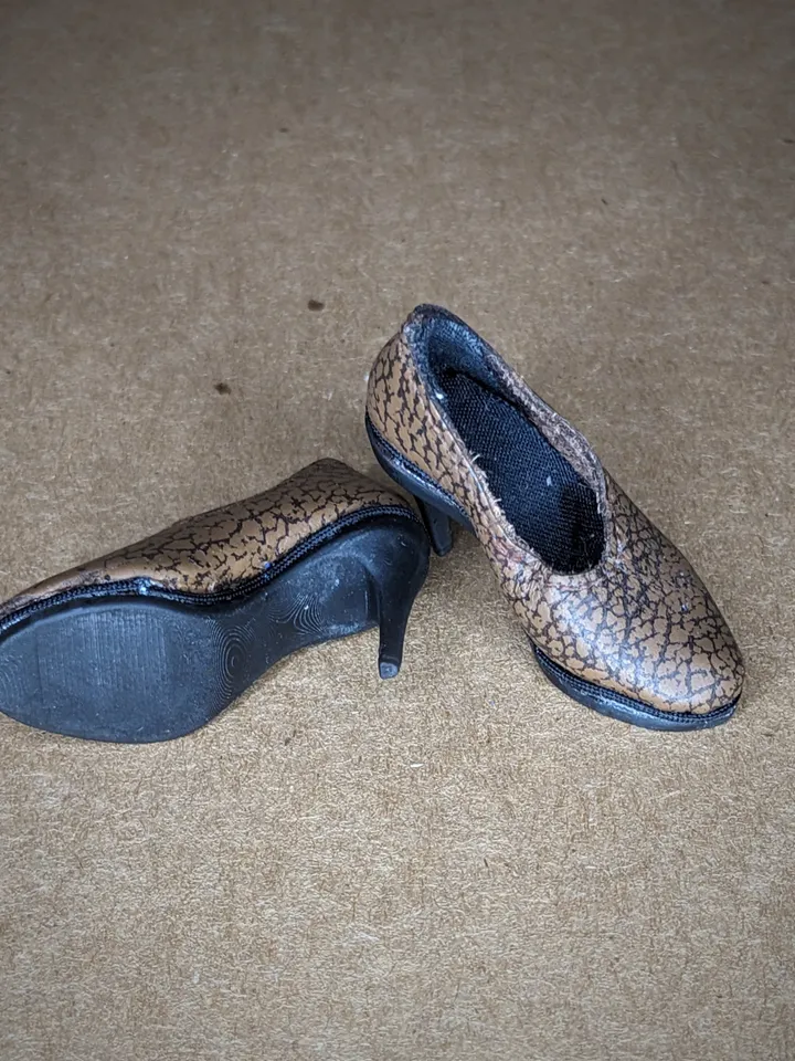 Handmade heels brown leather shoes for 16-inch Fashion Royalty dolls (FR16)