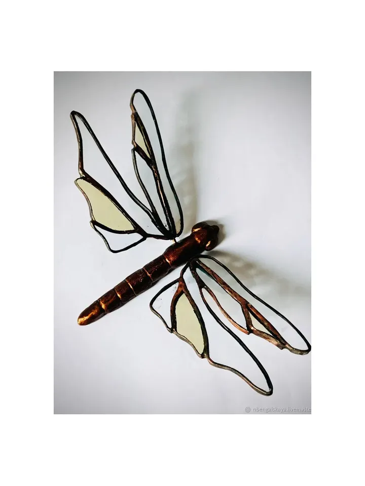 Stained Glass: Intricate Dragonfly, Tiffany Stained Glass: Complex Dragonfly, Stained Glass Dragonfly: Detailed Design, Tiffany-Style Stained Glass Dragonfly, Stained Glass: Dragonfly with Fine Details, Stained Glass Dragonfly with Intricate Detailing