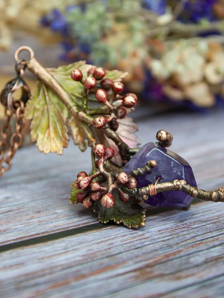 Handmade copper nature leaf necklace with amethyst crystal, handmade jewelry, Gift for her, Electroformed jewellry