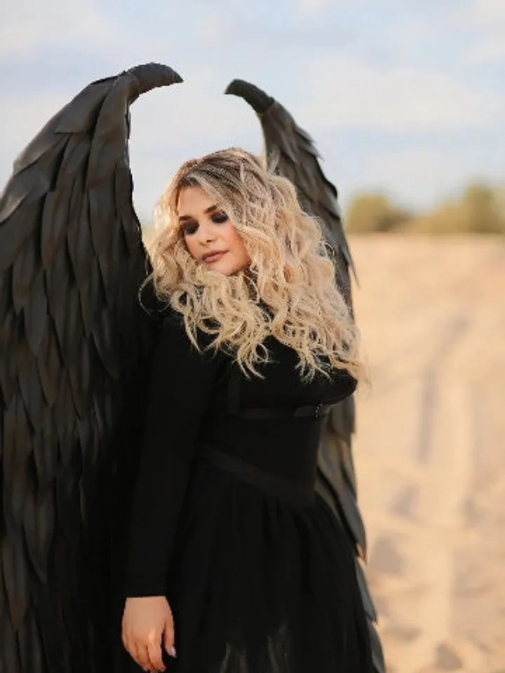 Maleficent's wings, maleficent's cosplay, maleficent costume, Halloween costume, black wings, black angel,wings photography, angel wings