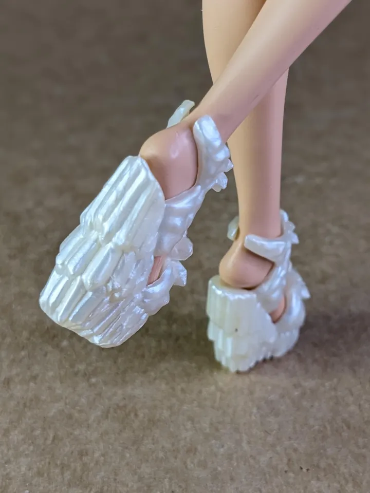 White sandals with wedge heels for 10.5 inch female dolls (MH, EAH)
