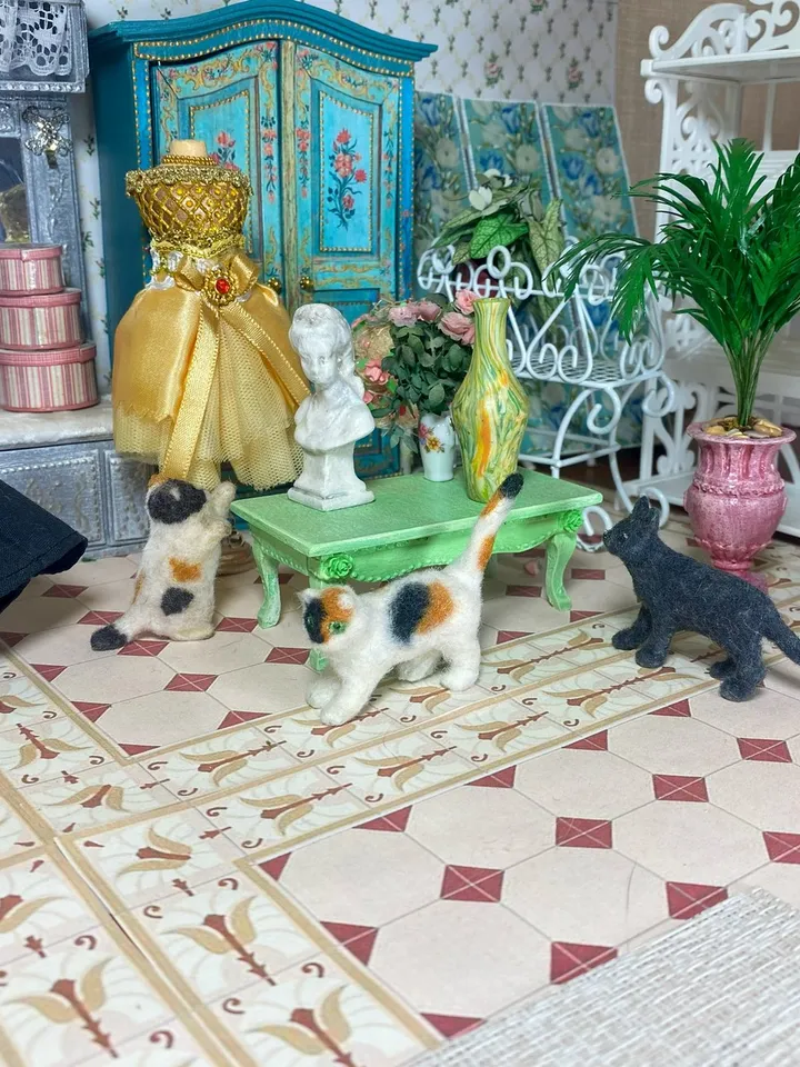 Cat for a dollhouse. Animal for a doll. Miniature cat. 1:12. Handmade.