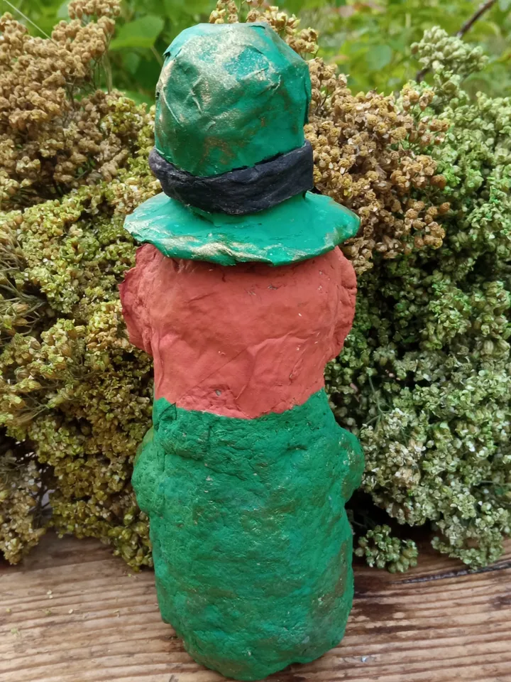Handcrafted St. Patrick's Day Figurine - Unique Irish Souvenir.
Free Shipping