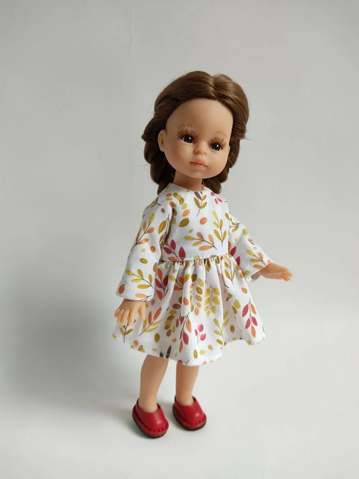 PDF sewing pattern for mini Paola Reina dolls.