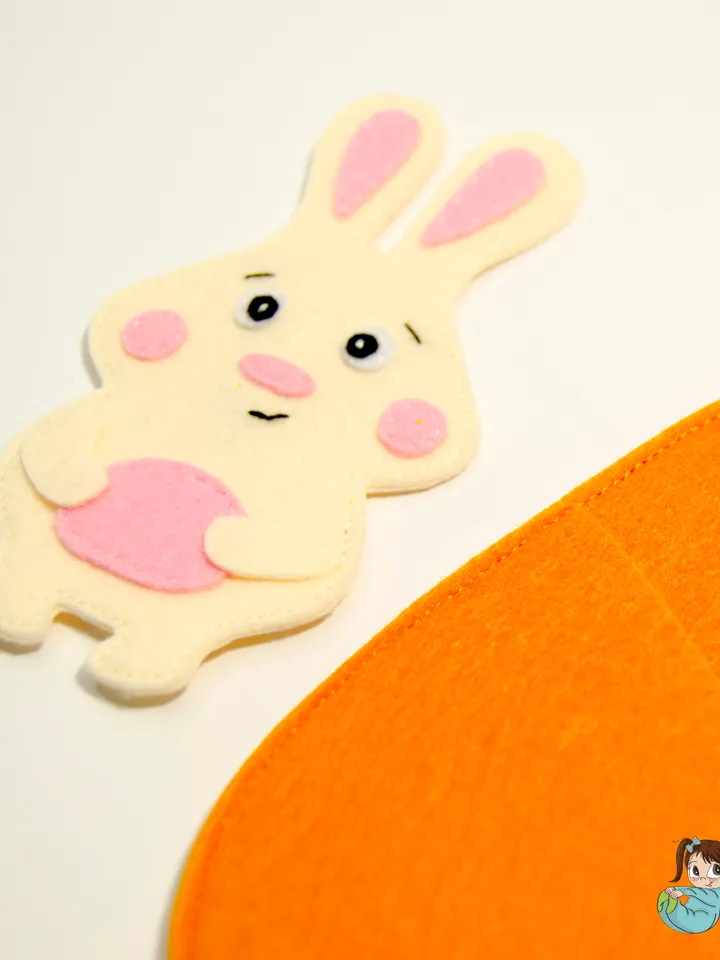 Bunny in the Carrot pocket house, PDF Pattern and Tutorial, SVG file