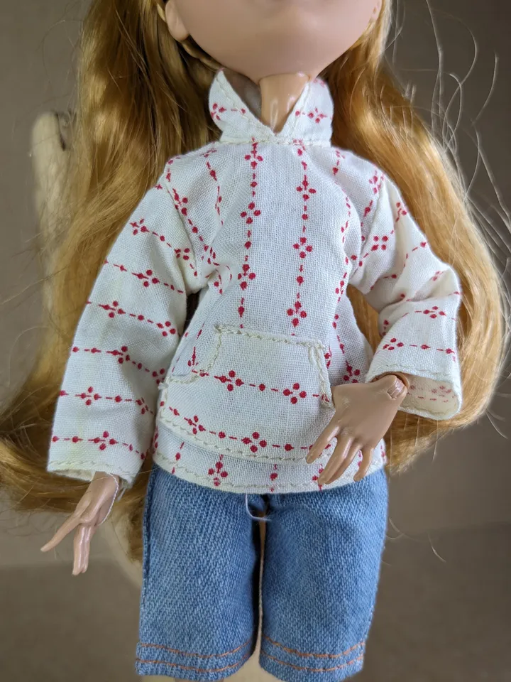 White shirt for 10.5-inch female dolls (MH, EAH)