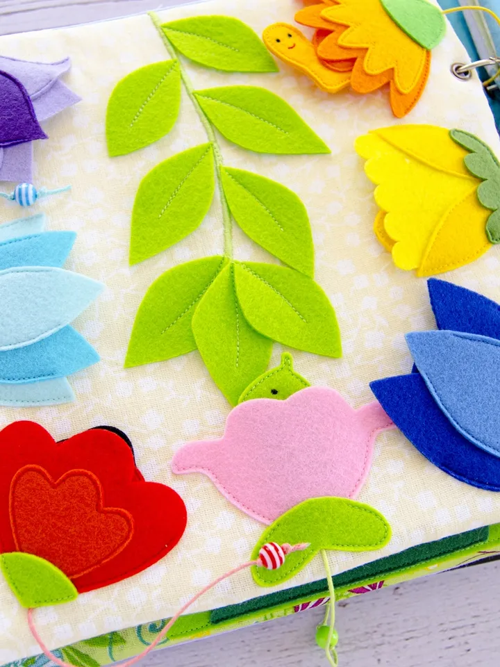 Quiet book page, Flowers and insects, PDF sewing pattern, SVG files