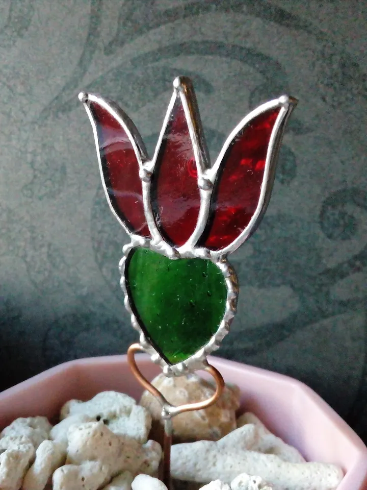 Garden art, Glass flower, Red flower, nature stained glass, Plant pot glass stake, Stain glass plant flower, Lotus stick