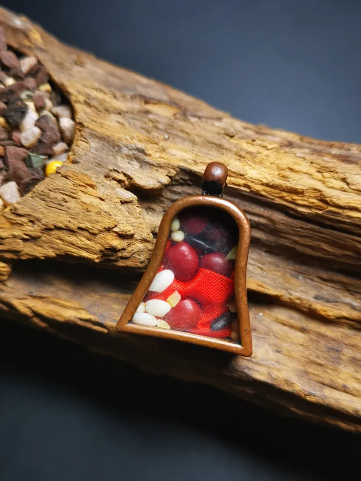 Gandhanra Antique Handmade Gau Ghau Shrine, Mini Tibetan Buddhist Altar Amulet Pendant,Made of Red Copper