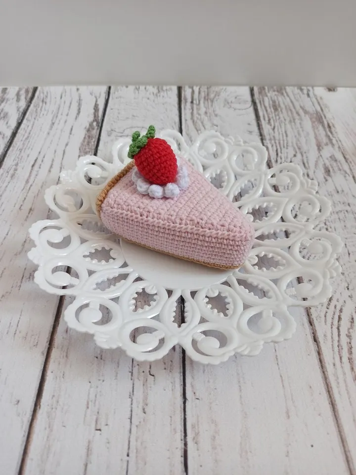 pretend to play, crochet toy food ,slice of strawberry cake