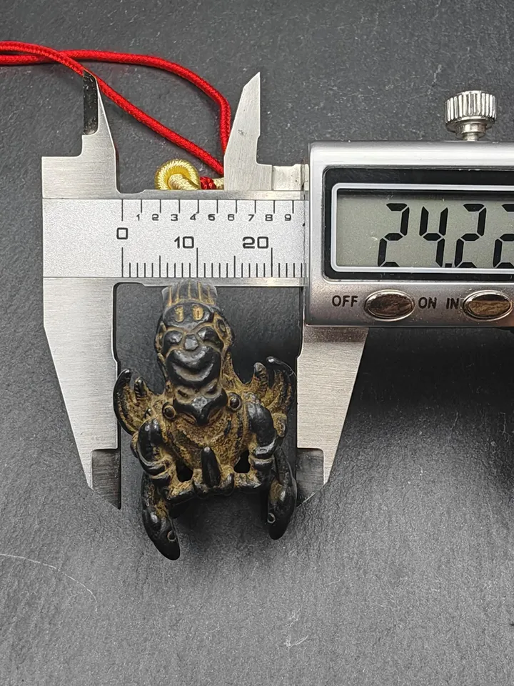 Gandhanra Antique Garuda Amulet, Tibetan Buddhist Pendant,Garula,Suparna,Golden-winged Bird,Made of Thokcha