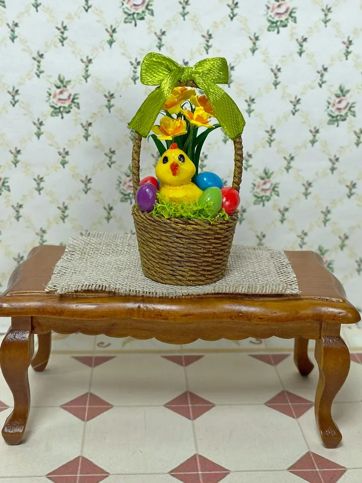 Easter basket for dollhouse. Easter miniature. 1:12.