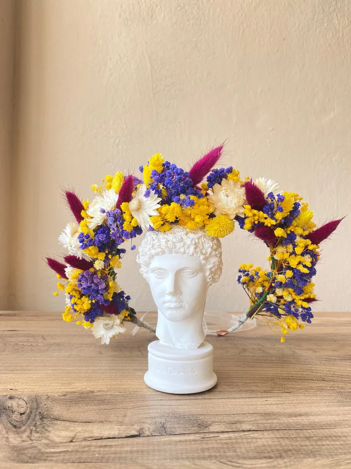 Yellow dry flower crown ,Crown of white daisies, wedding accessories, bridal crown, special gifts, birthday present,