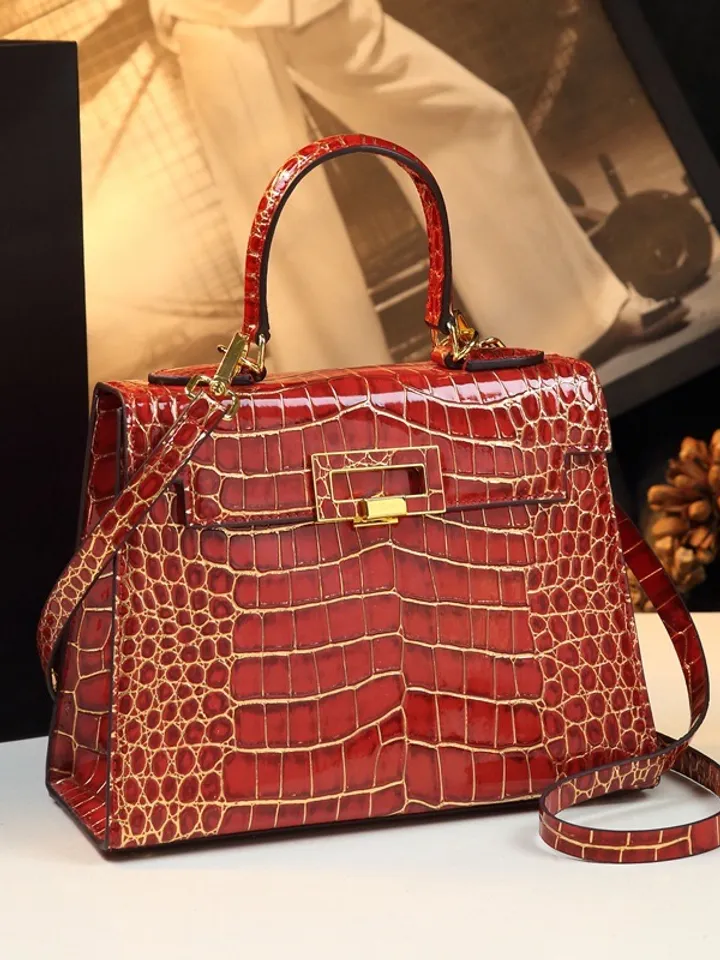 The Elora Luxe Tote — Vegan Leather Sophistication for Everyday Elegance