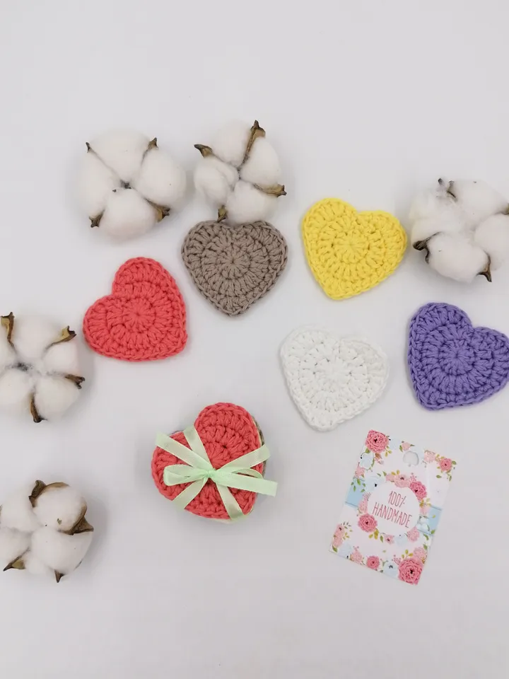 pattern, face sponge in the shape of a heart, crocheted