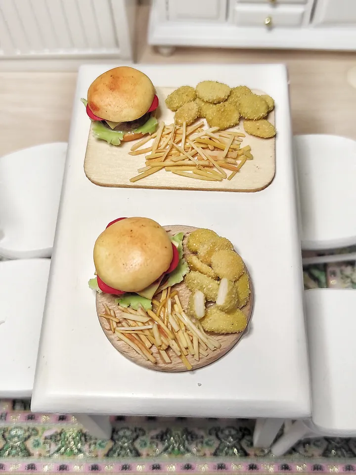 Fast food made of polymer clay - burger for dolls - fries for dolls - dollhouse miniature - food for dolls - gift