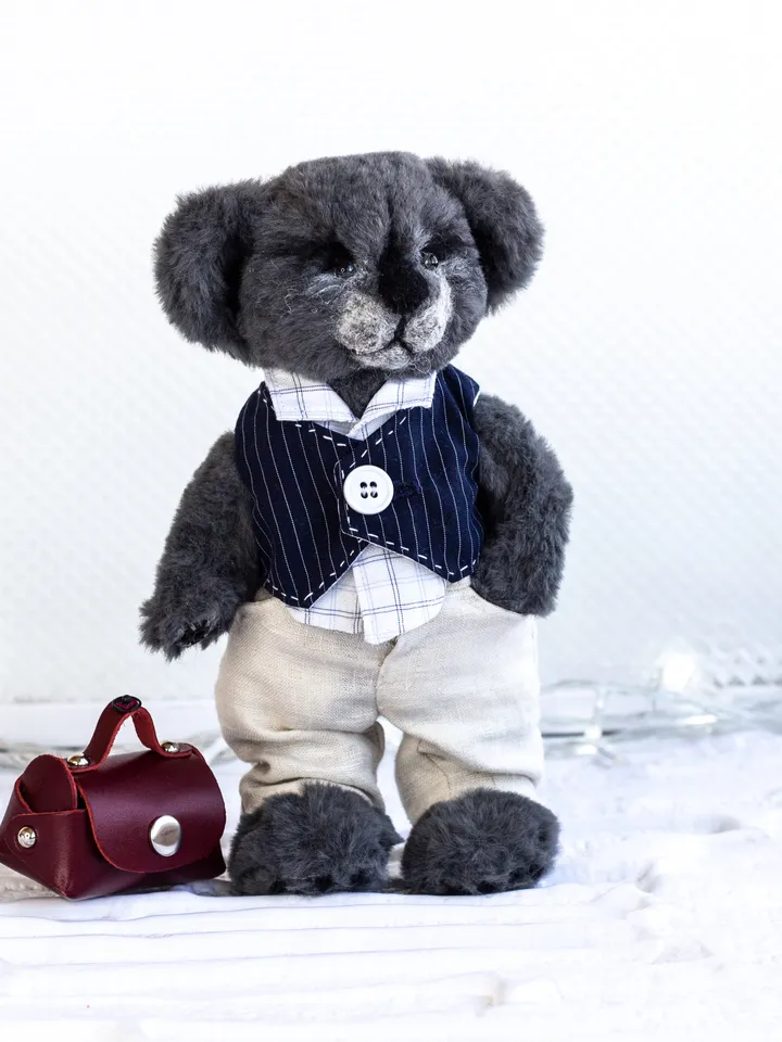 Rare and Adorable Koala Collectible Figurine - Limited Edition Must-Have for Collectors