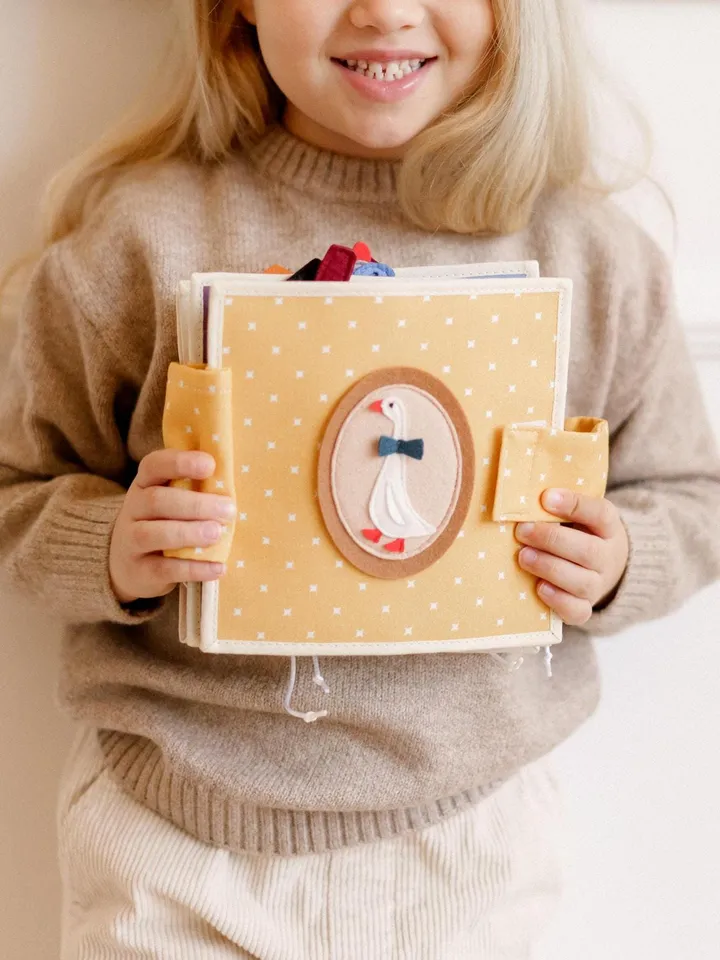 quiet book farm, farm activity quiet book toddler travel toys 1-2-3 year old, kinderkrama