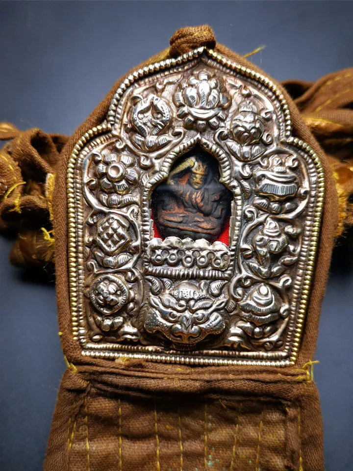 Gandhanra Antique Tibetan Gau Ghau Shrine,Pocket Tibetan Buddhist Altar Amulet with Manjusri Statue,about 100 years old