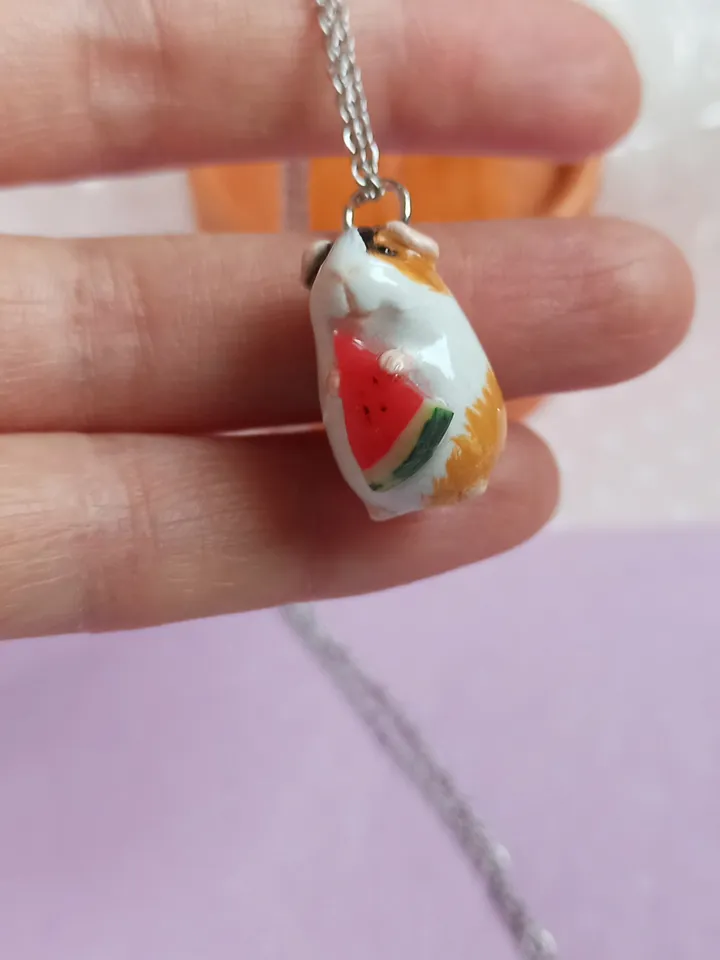A guinea pig figurine handmade necklace (US discount)