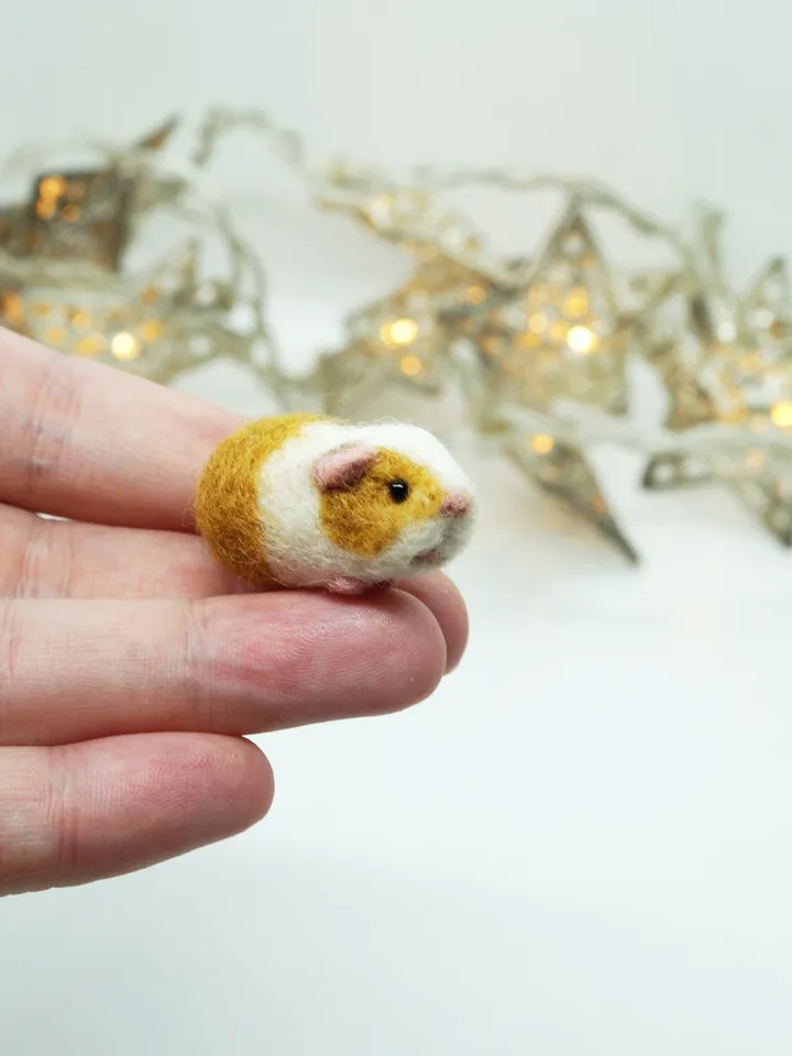 Tiny needle felted guinea pig, bicolor guinea pig, miniature pet, made to order