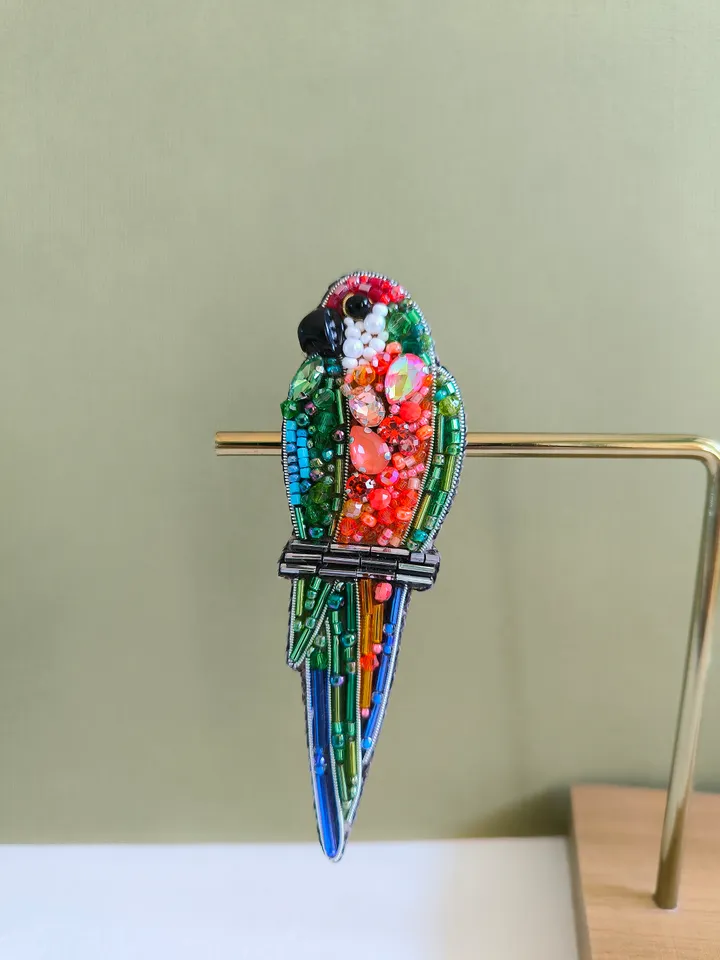 Brooch Parrot, beaded brooch, embroidered brooch, handmade design, custom brooch, green bird