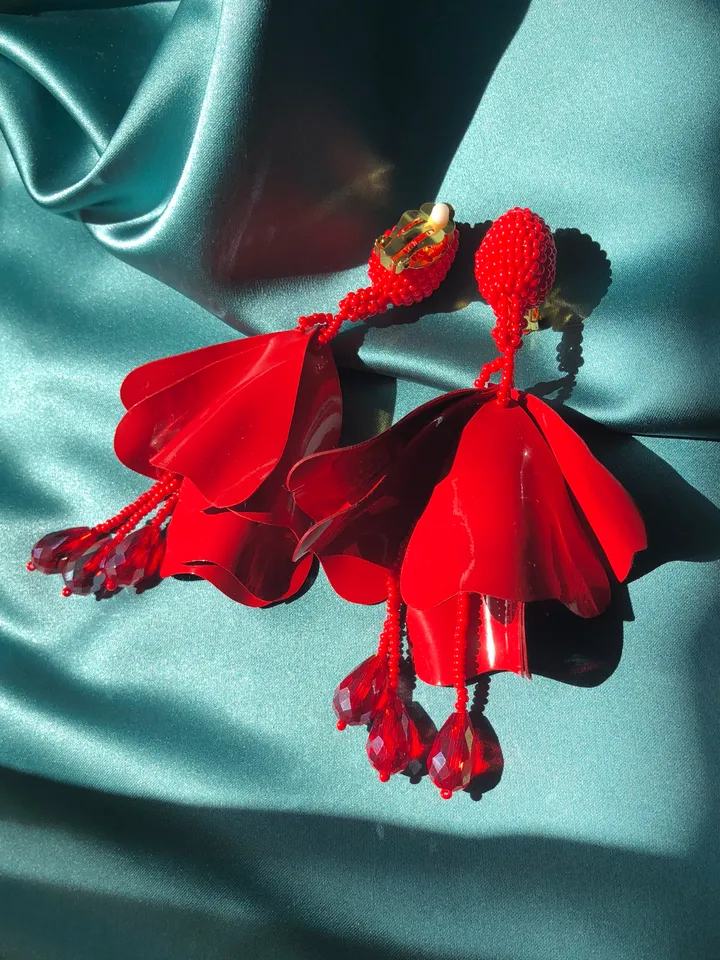 Impatiens Crystal Flower Drop Earrings clip-on