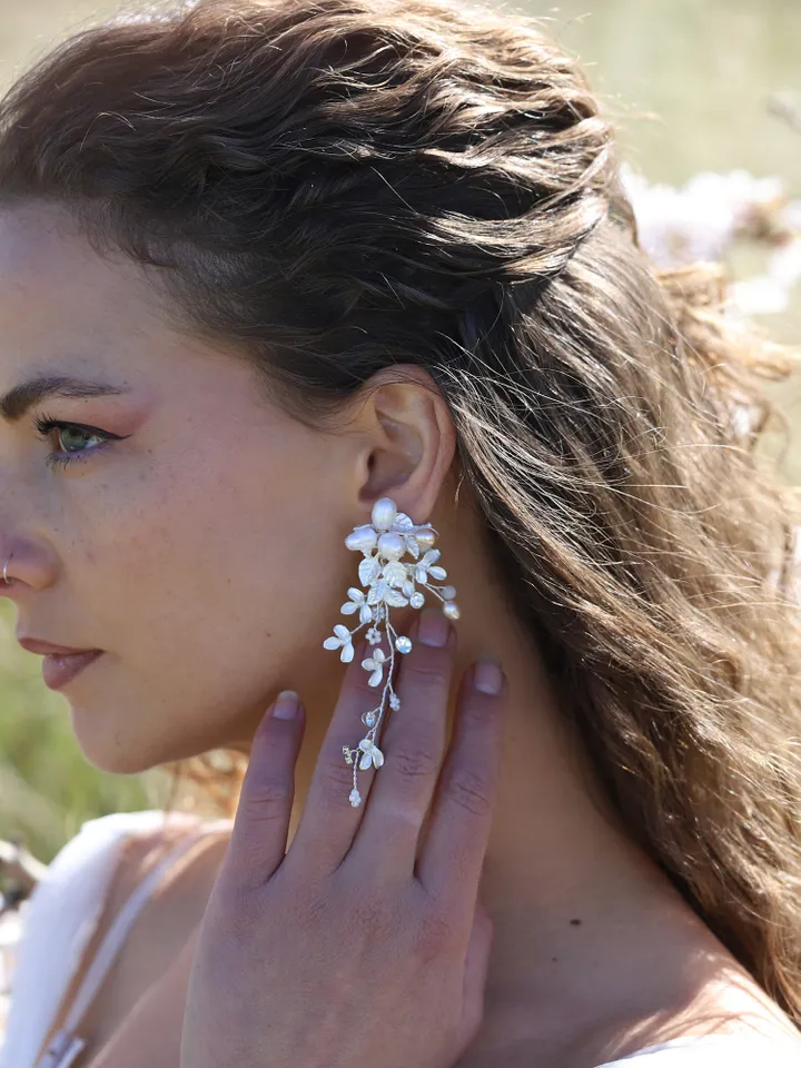 Boho Wedding Earrings, Freshwater Pearl Statement Bridal Earrings, Long Chandelier Flower Wedding Earrings, Floral Bridal Jewelry, Accessory