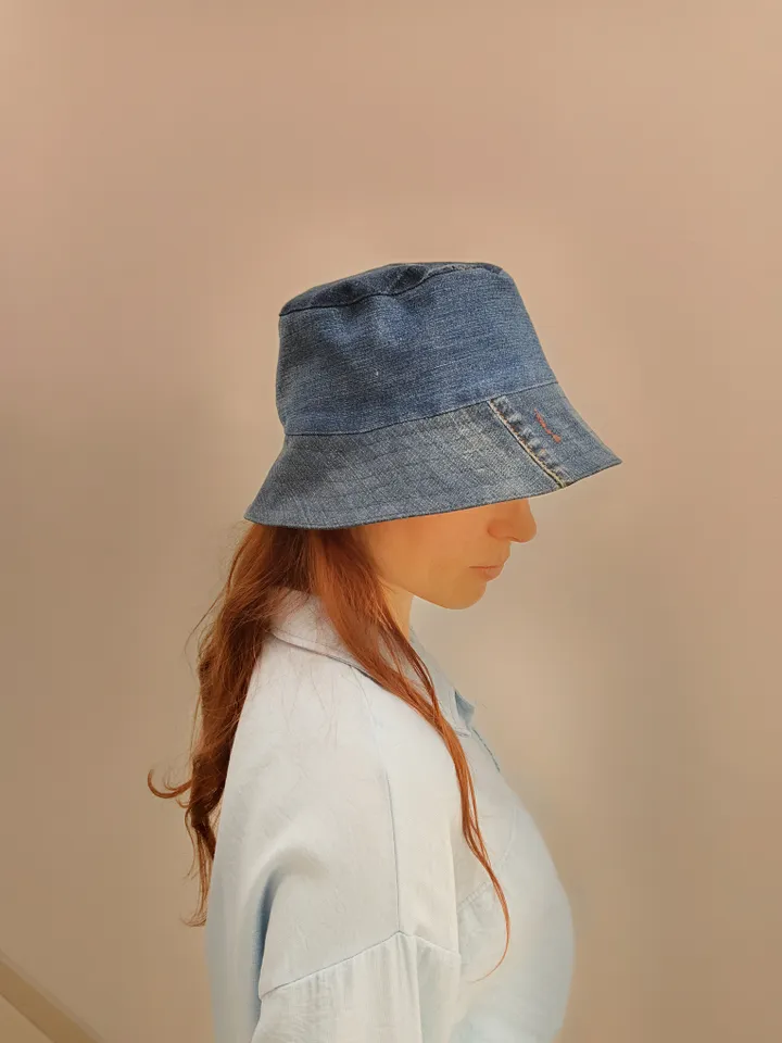 Stylish two-sided denim panama hat. It has a cotton lining