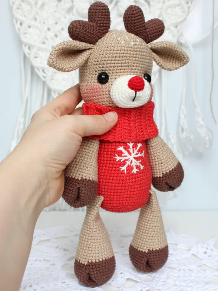 Crochet deer pattern in English Reindeer Christmas toy amigurumi crochet tutorial