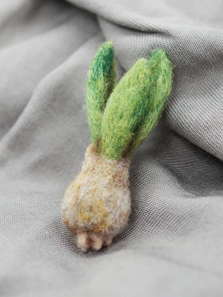 Needle felted spring bulb brooch, hyacinth brooch. ships from the US