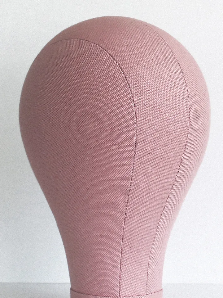 pink MANNEQUIN HEAD