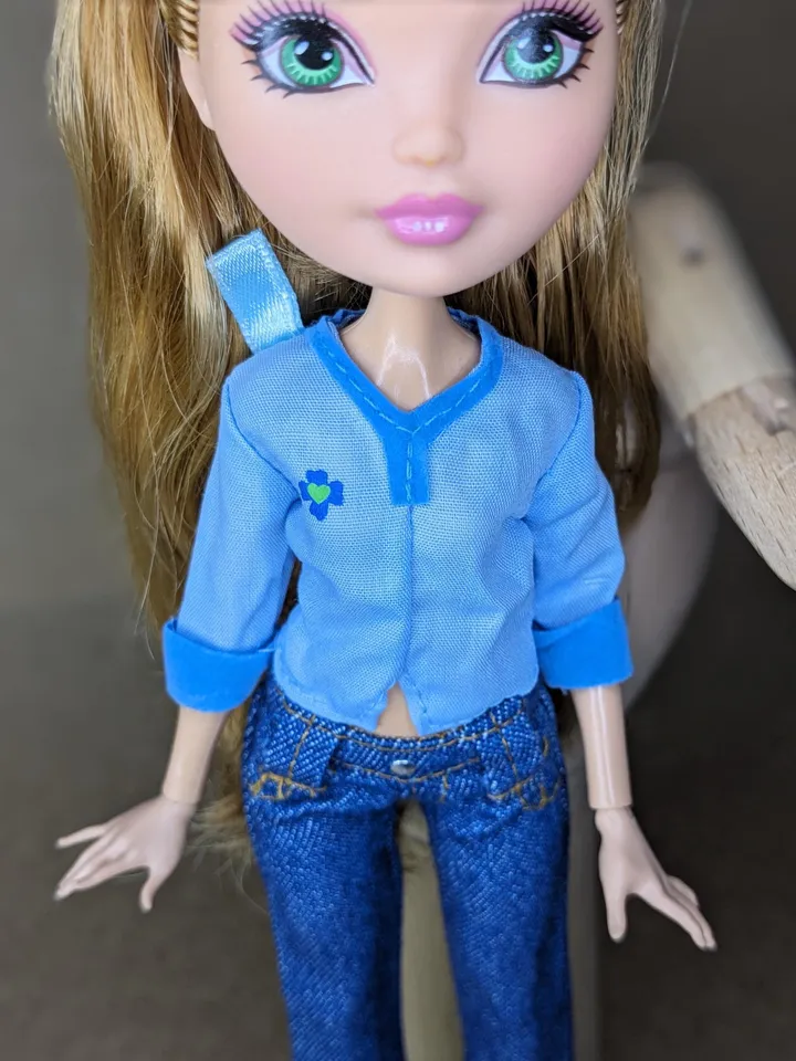Blue shirt for 10.5-inch female dolls (MH, EAH)