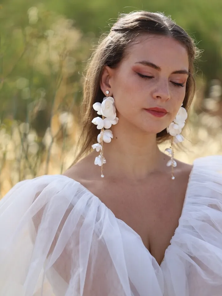 Flower Boho Wedding Earrings For Bride, Long Floral Bridal Earrings, Flower Statement Wedding Jewelry, Beach Bride Jewelry, Gold Jewellery