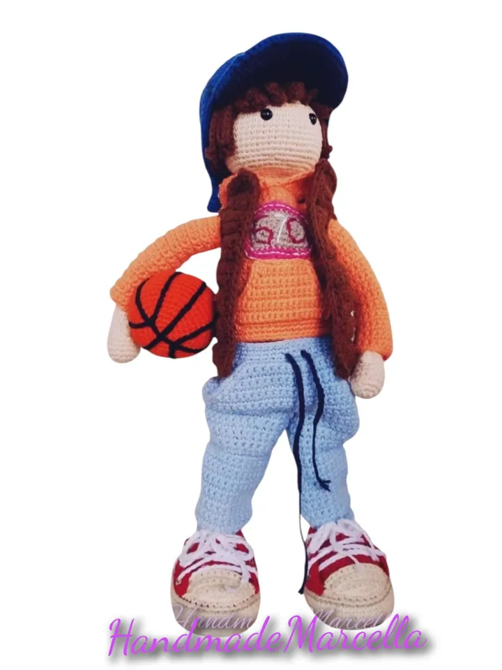 Jonte Sports Doll โ 33 cm Crochet Basketball Doll โ Articulated Amigurumi โ Handmade Cotton Collectible Gift for Kids or Adults