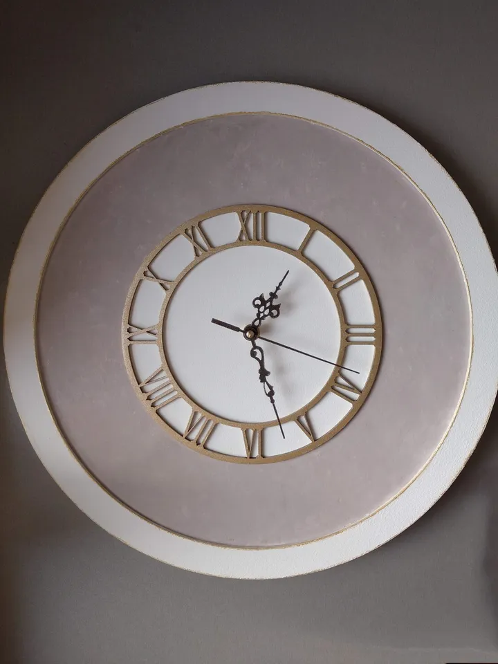 White gray round wall clock with gold dial Silent clock for bedroom or nursery Gift for Christmas, Birthday, Mother's Day, Wedding, Housewarming