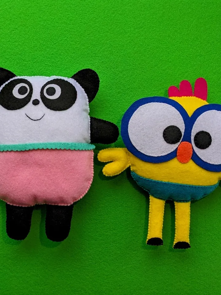 Lingokids Songs for Kids. Handmade felt Billy bird toy