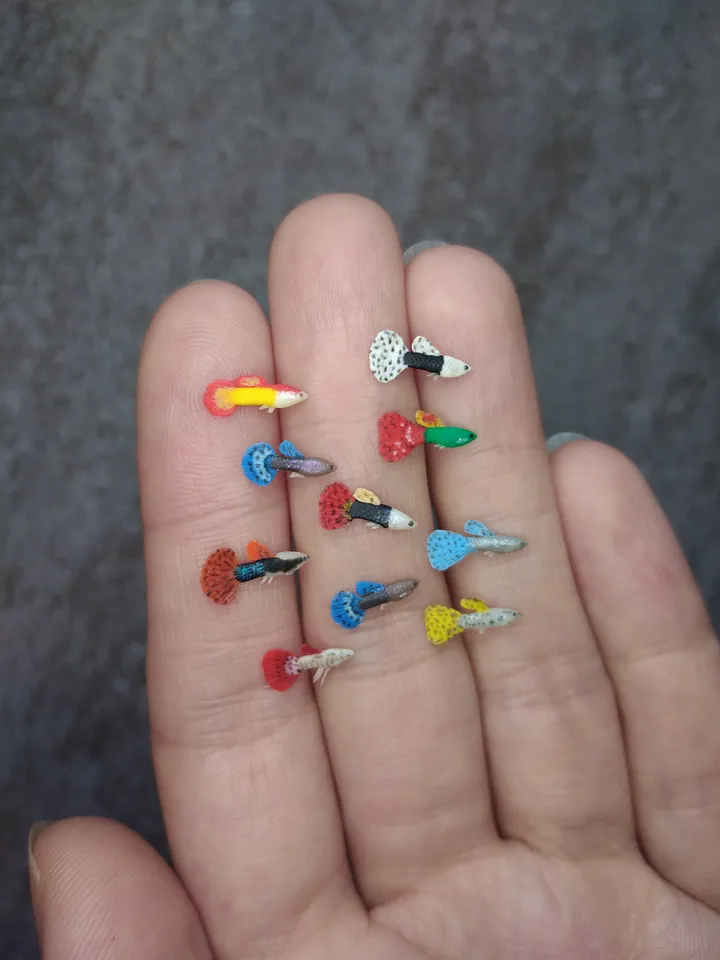 Miniature clay Guppy fish 10 pcs, tiny fish for diorama, dollhouse or resin art