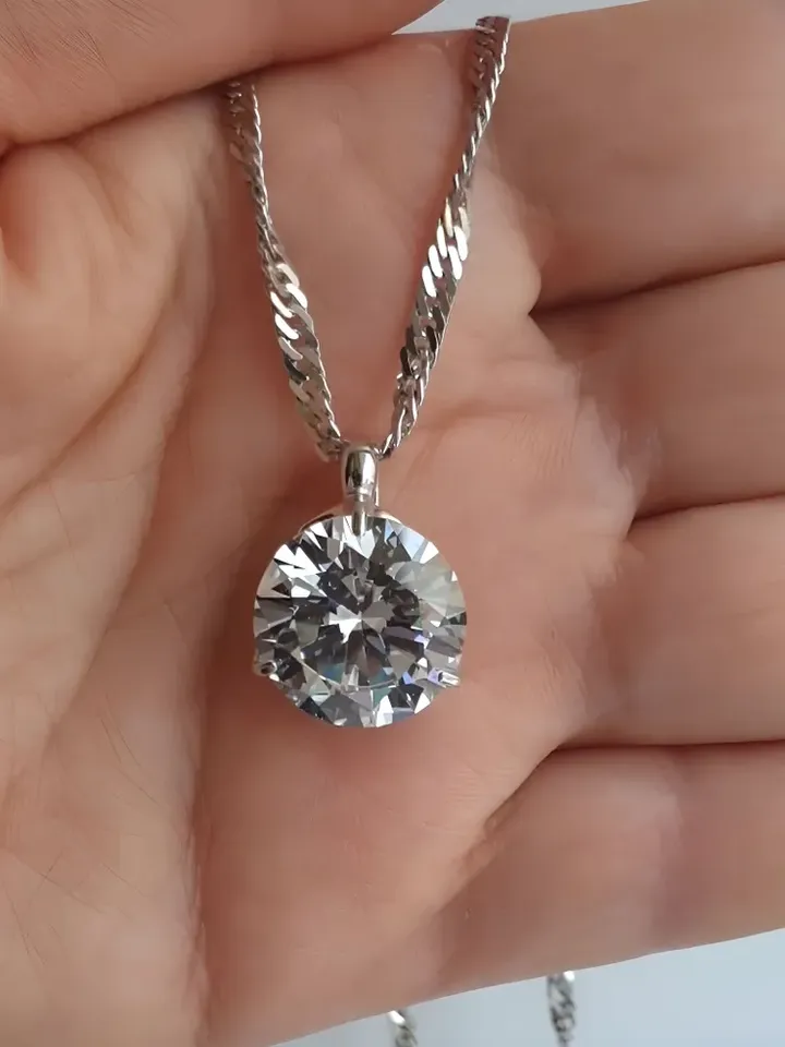 Pendant silver 925 with large cubic zirconia