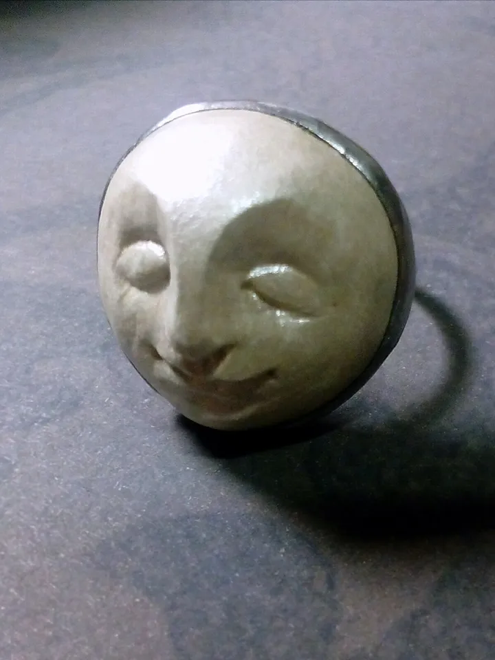 Moon face ring, moon Goddess ring, Halloween witchy ring, pearl color head ring