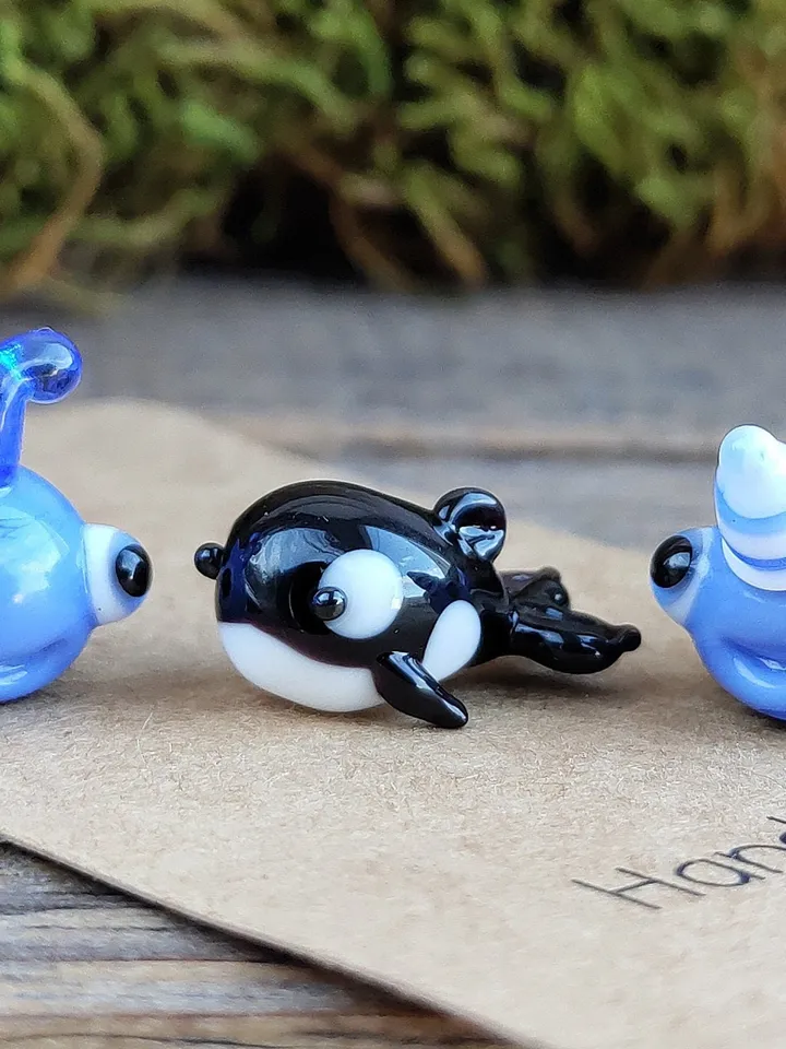 GLASS FIGURINES Orca whale figurine miniature orca figurine Tiny glass animals Miniature animals Blown glass art Terrarium Dollhouse