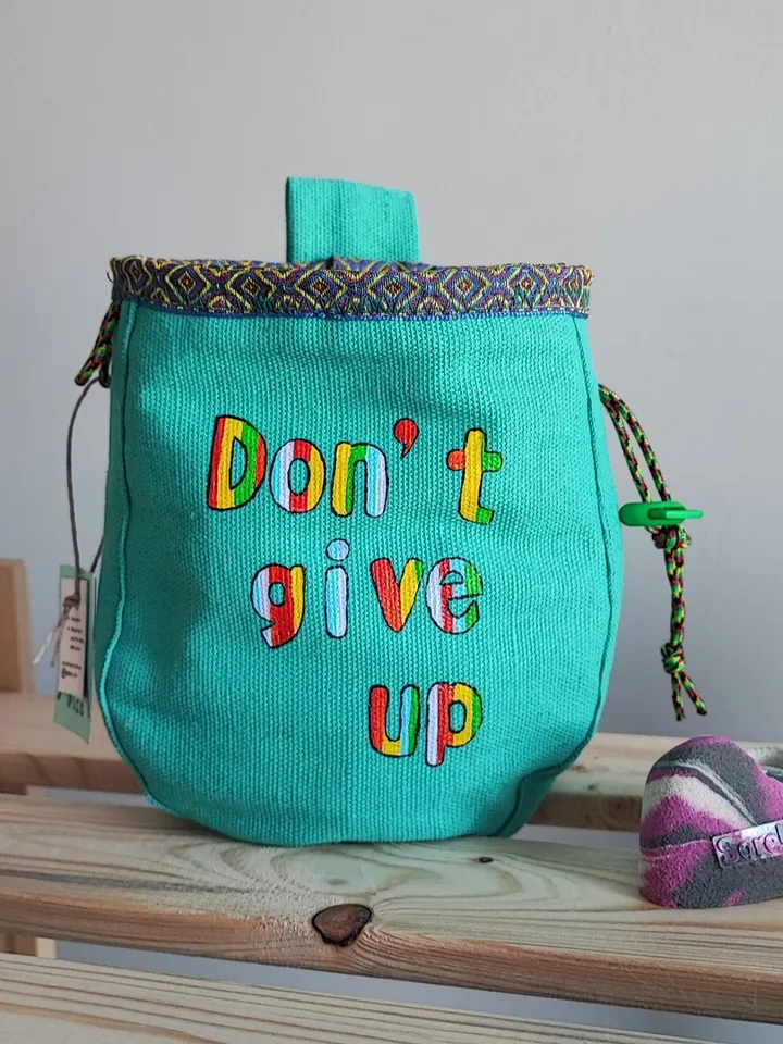 Chalk bag Motivation Don't give up for rock climbing