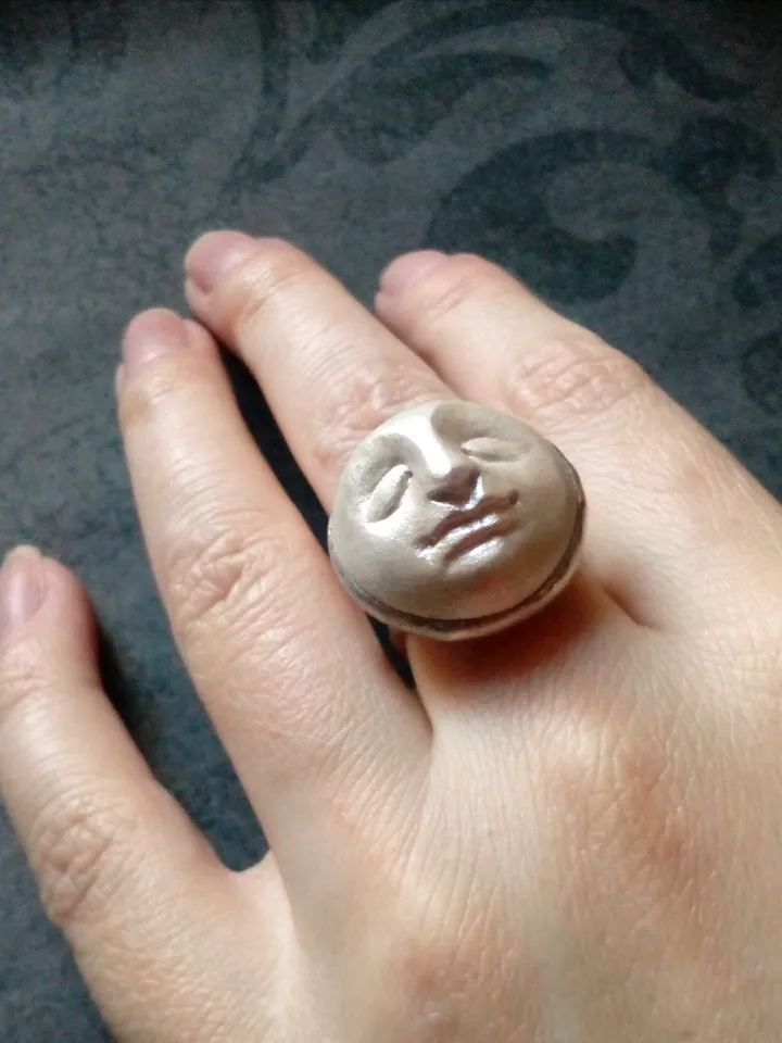 Moon face ring, moon Goddess ring, Halloween witchy ring, pearl color head ring