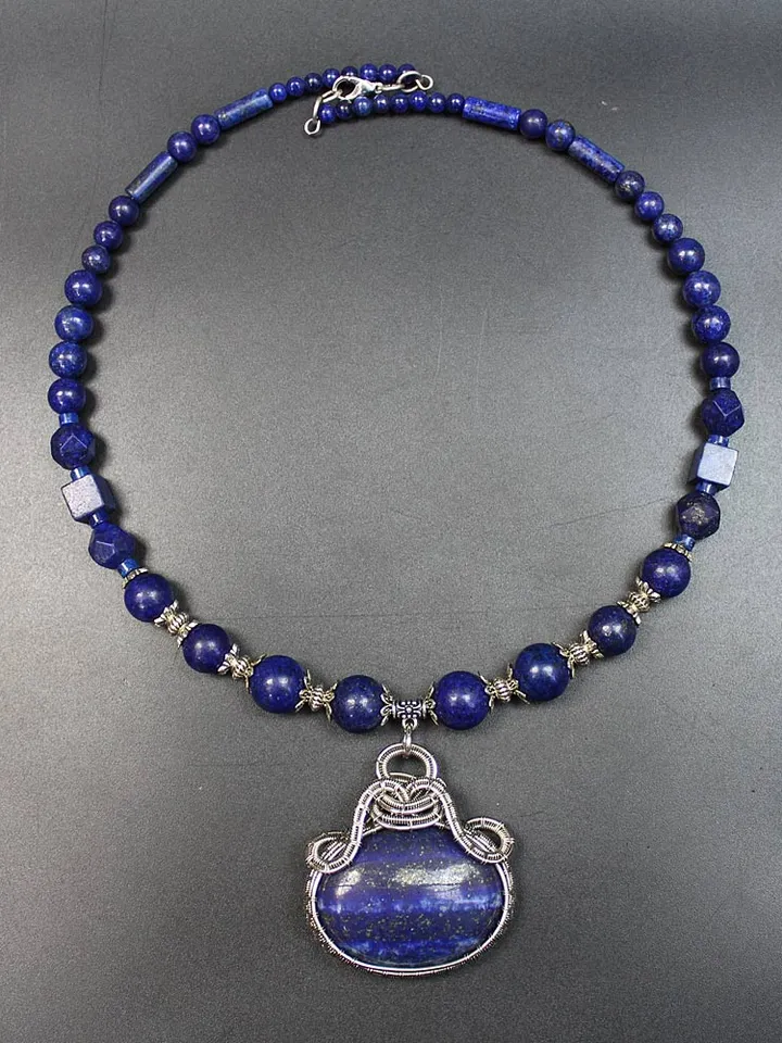 Necklace handmade with natural lapis lazuli stone