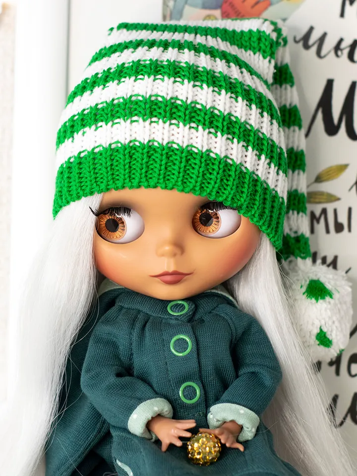 Green striped elf hat for Blythe doll, Pullip doll, Icy doll for Christmas or Saint Patrick's day, knitted accessories
