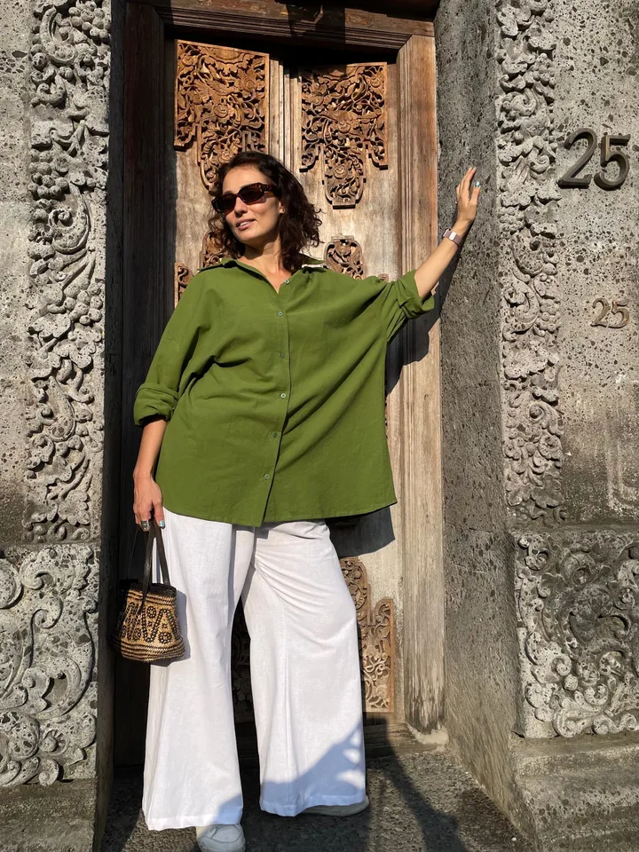 Pure linen oversize khaki shirt / soft linen summer bikini cover up maldi shirt / classy shirt comfy resort wear / comfy women wear