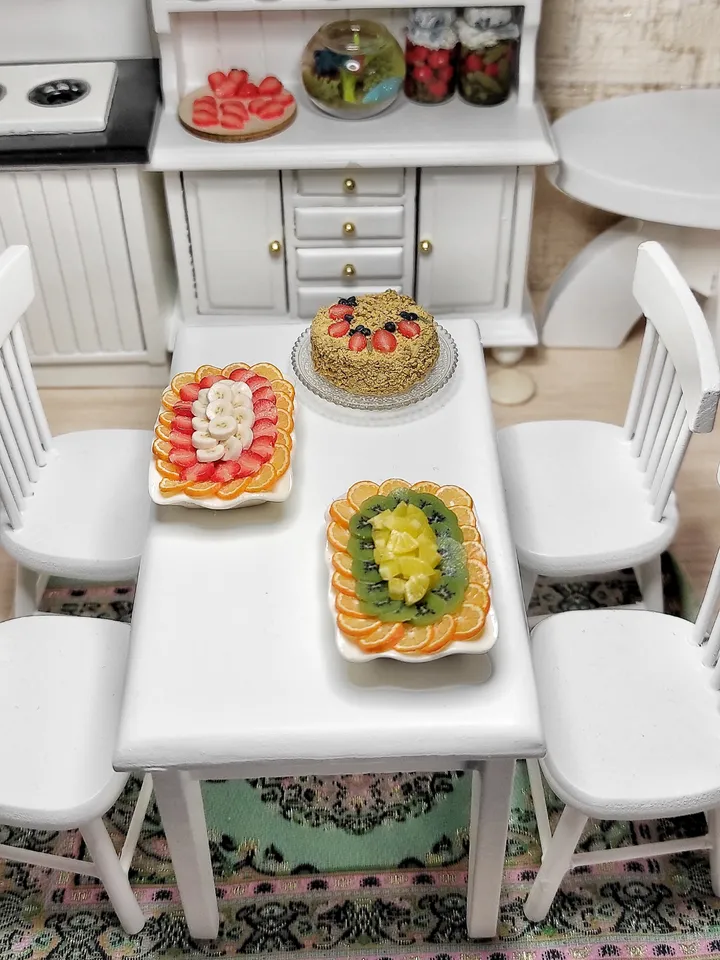 Dollhouse miniature, mini food, dollhouse, Realistic assortment of fruits on a plate, fruits for dollhouse, miniature
