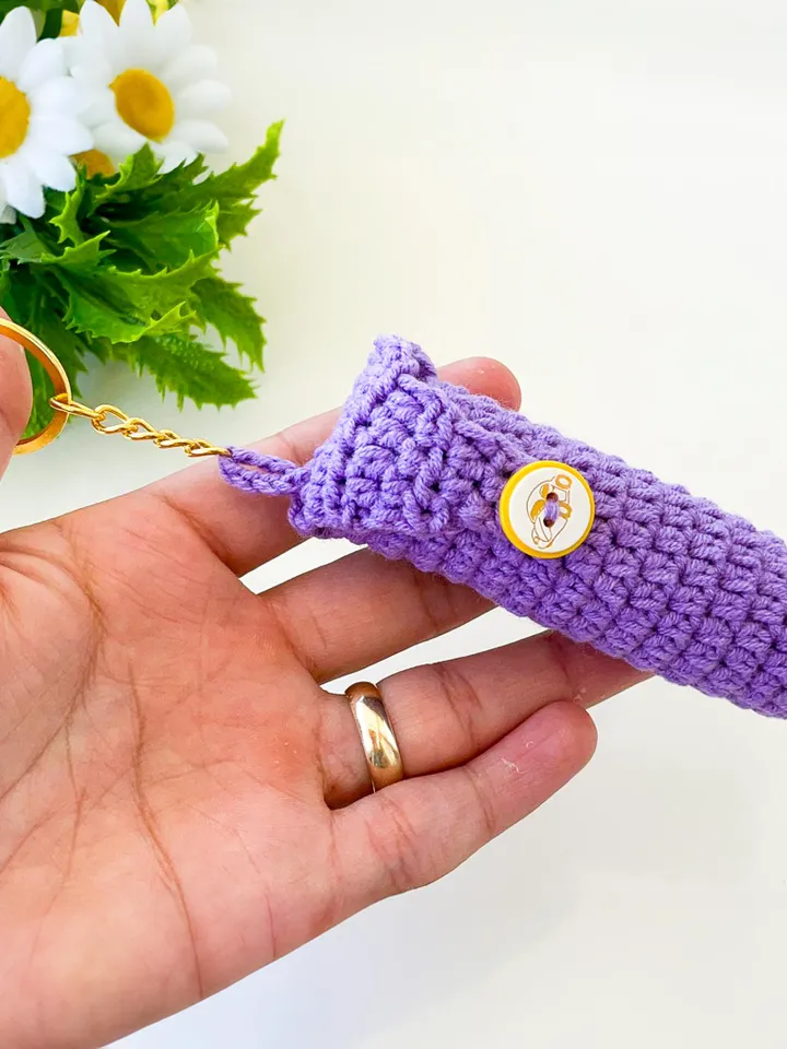 Lip Balm Holder DIY, Crochet Lipstick Case for Makeup Lovers, Stylish Crochet Makeup Keychain Case, Friendly Pattern for Handmade Gifts
