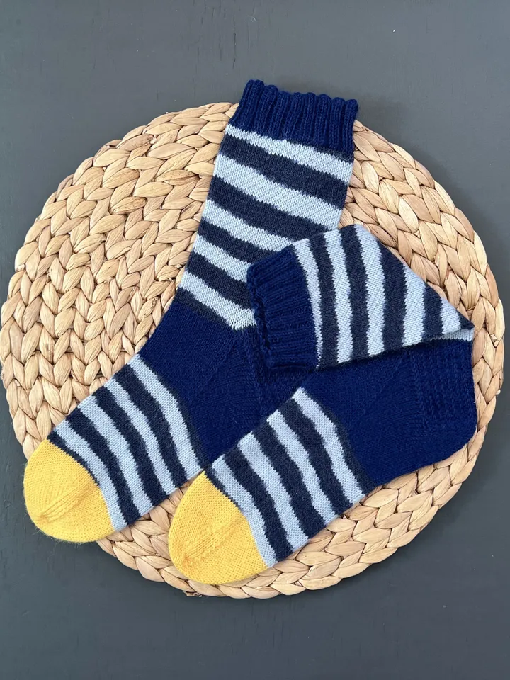 Mens striped knitted socks/ Warm knitted accessory
