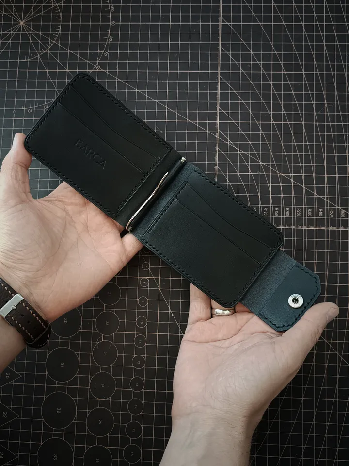 Pattern of a Money clip wallet with coin box and clasp with button - Leather wallet pattern - Download PDF